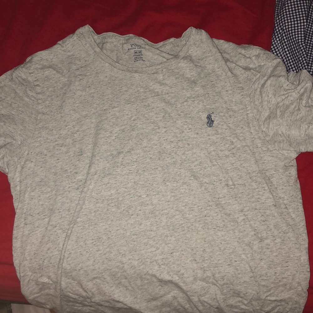 Men’s gray polo t-shirt